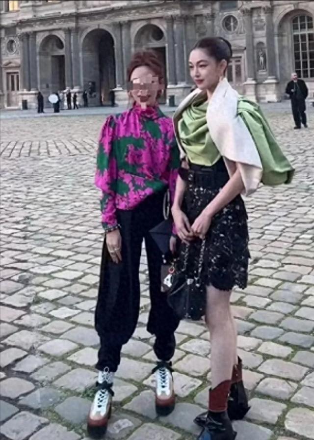 刘亦菲与钟楚曦身高对比照
