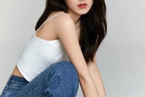赵今麦：牛仔裤少女的青春魅力与演艺之路