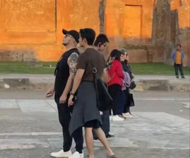 肖战私下随性形象