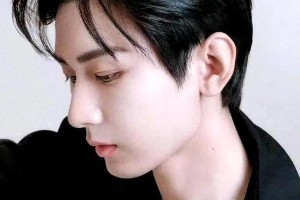 成毅整容真相：演技与自然颜值征服观众