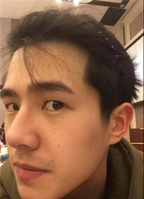 刘昊然休闲时光