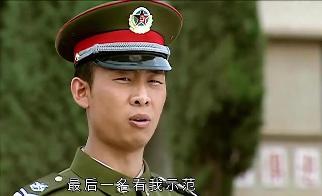 张译文工团时期照片