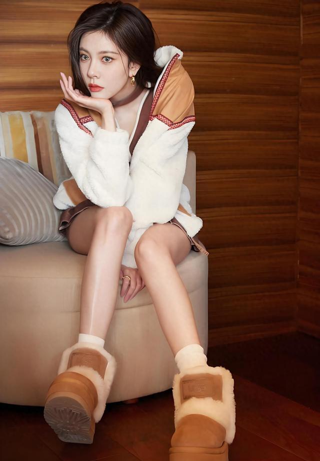 宋妍霏舞台照